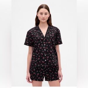 100% Cotton PJ short set in Cherry Print by GAP - Medium Tall